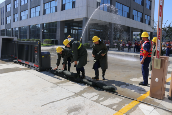 “以‘演’促防 以‘練’備戰(zhàn)”公司保稅區(qū)廠區(qū)開(kāi)展2024年自然災(zāi)害（防臺(tái)風(fēng)、防汛）處置演練活動(dòng)650.png